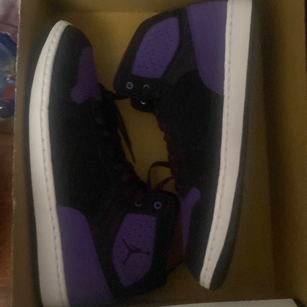 Jordan Access Purple/Black Size 13 - Never worn, like new